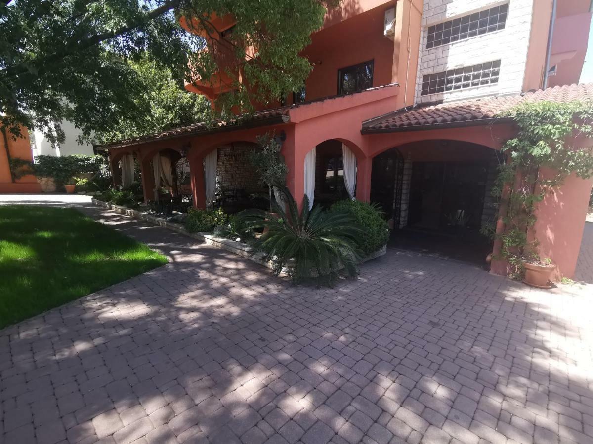 Villa Maimare 비오그라드나모루 외부 사진